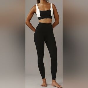 Monday Swimwear NWT Acadia Leggings size p.